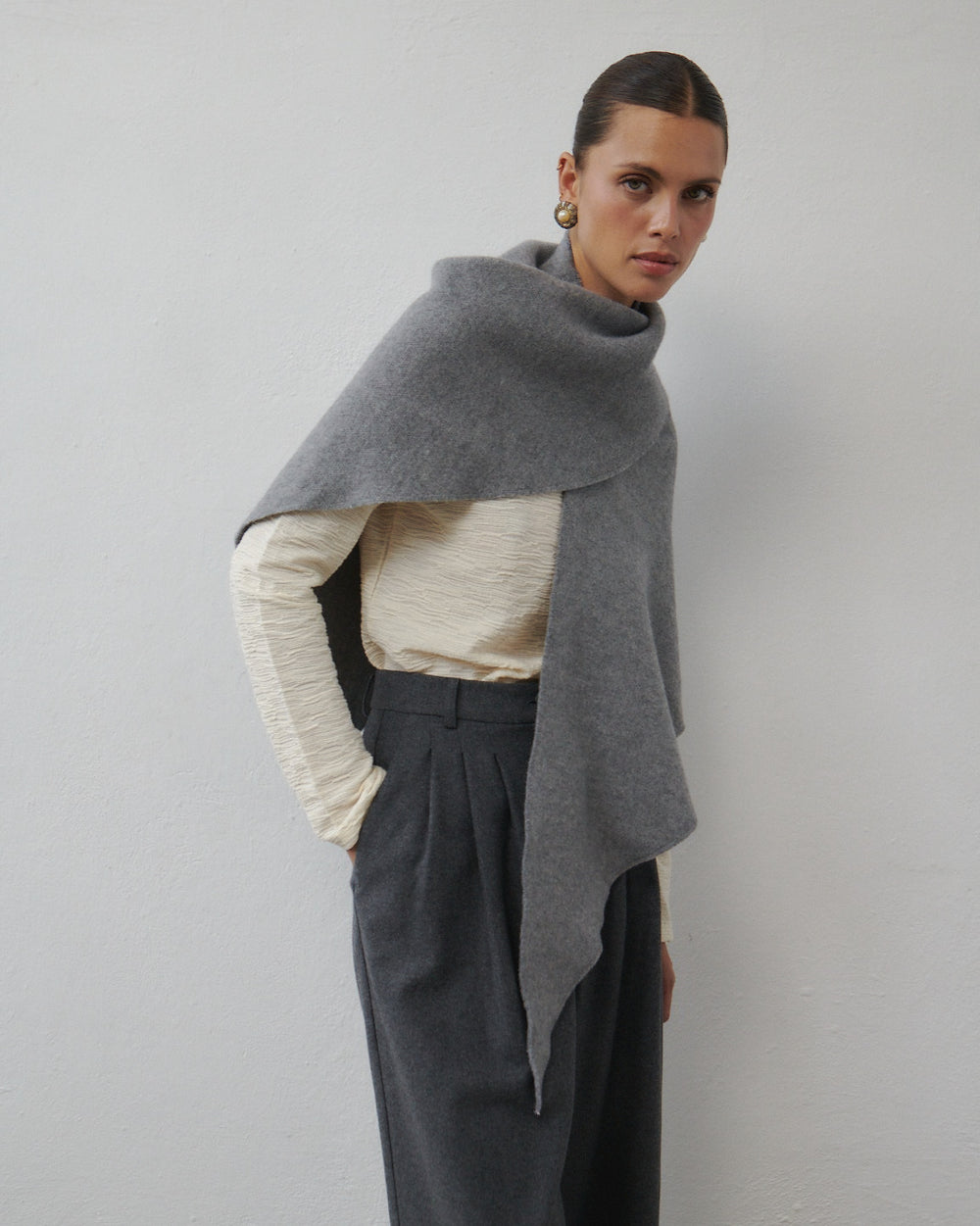 STILL SCARF GREY