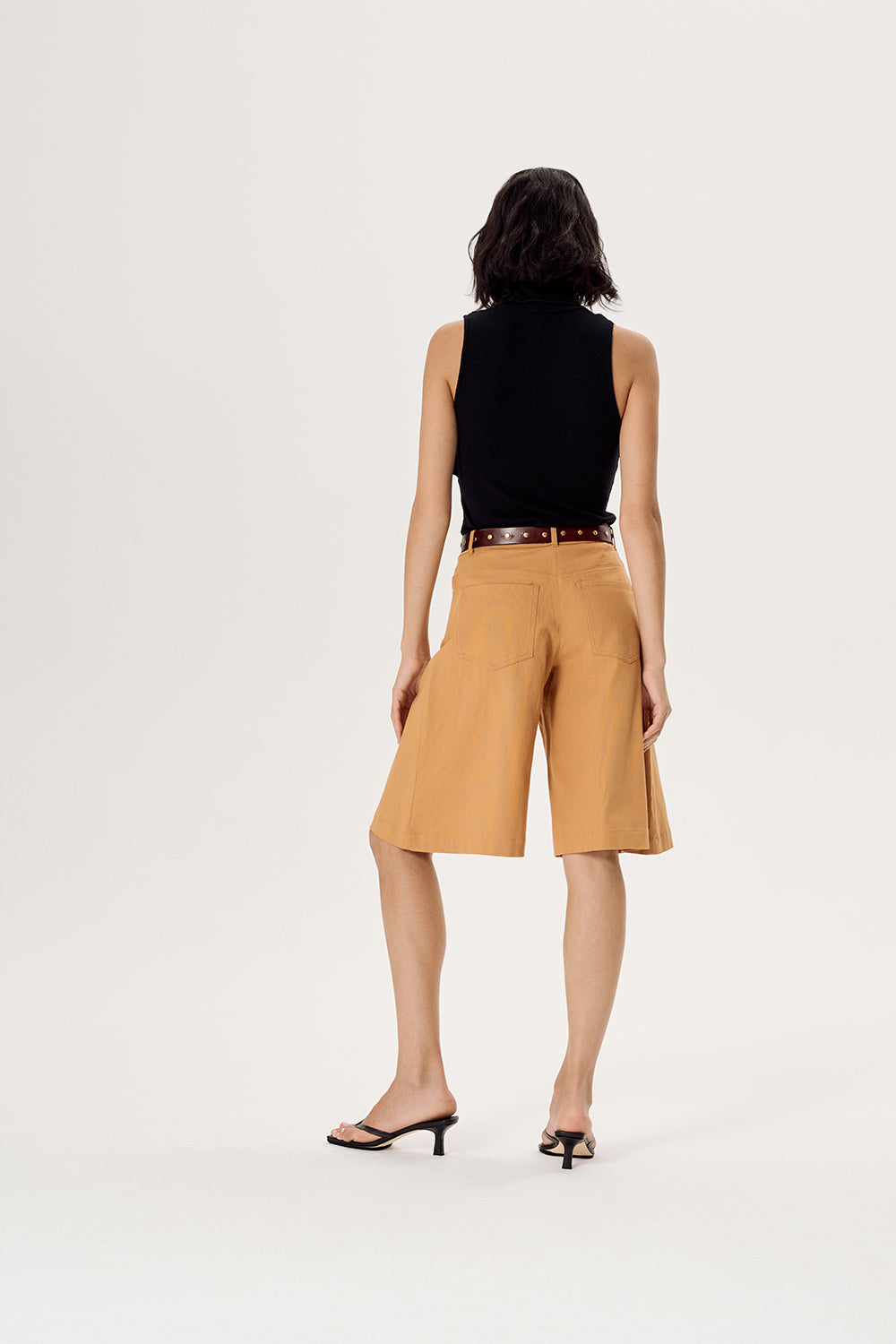 MOD SHORTS CARAMEL