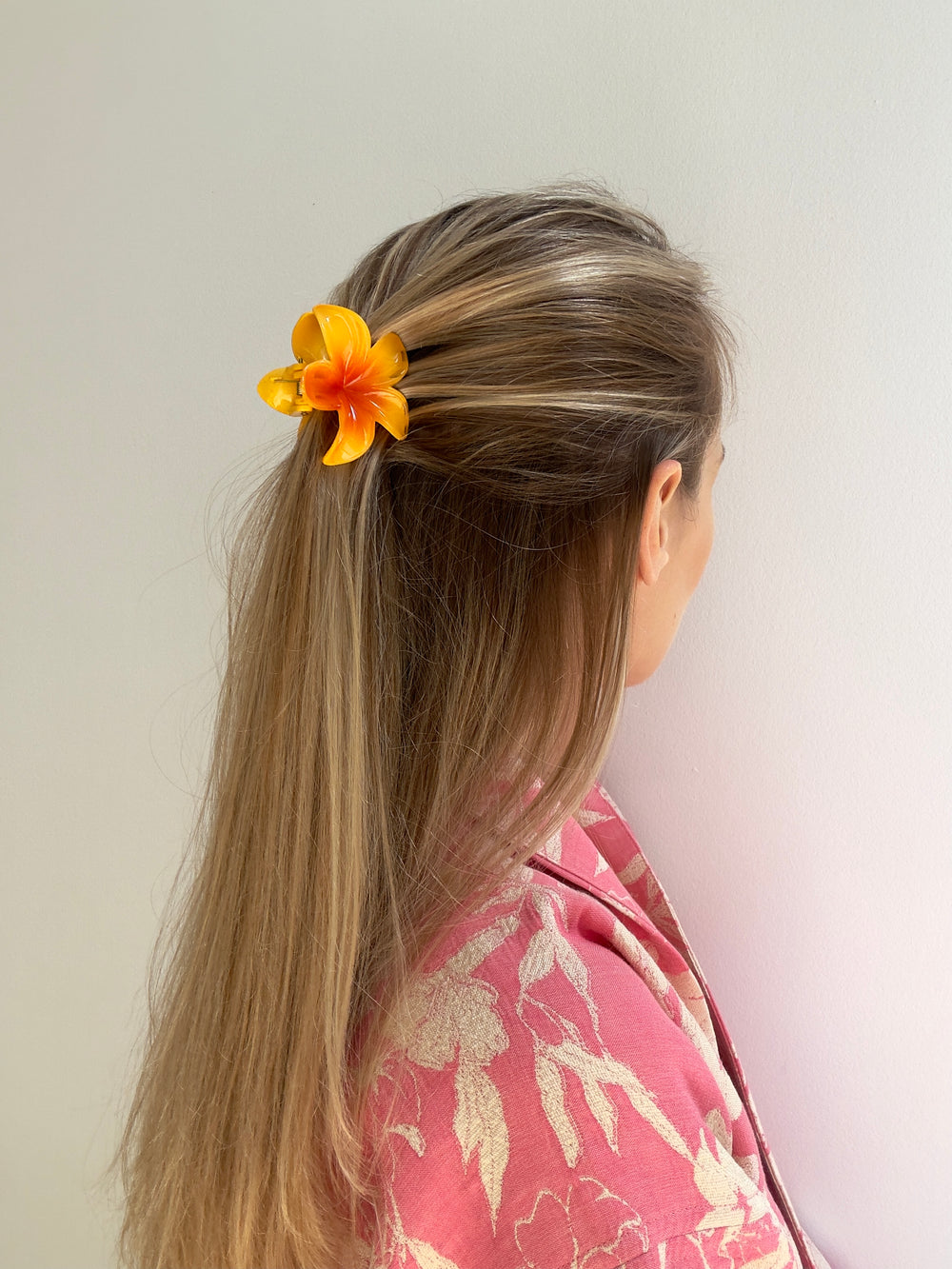 LARGE HAIR CLIP SUI AVA PLUMERIA BELLA
