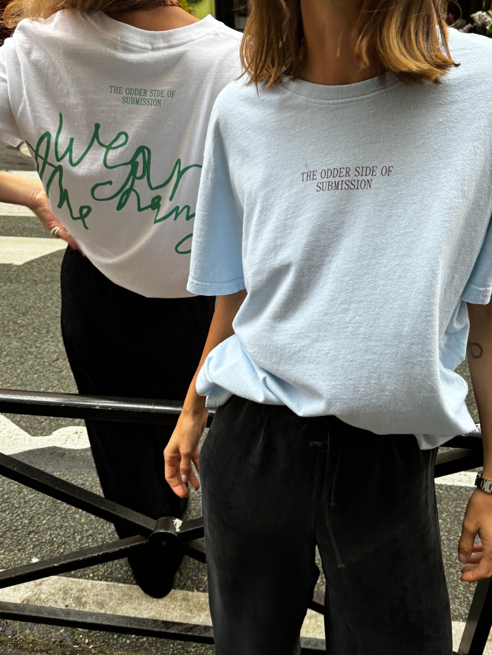 T-SHIRT BAWEŁNIANY WEAR THE CHANGE BIAŁY