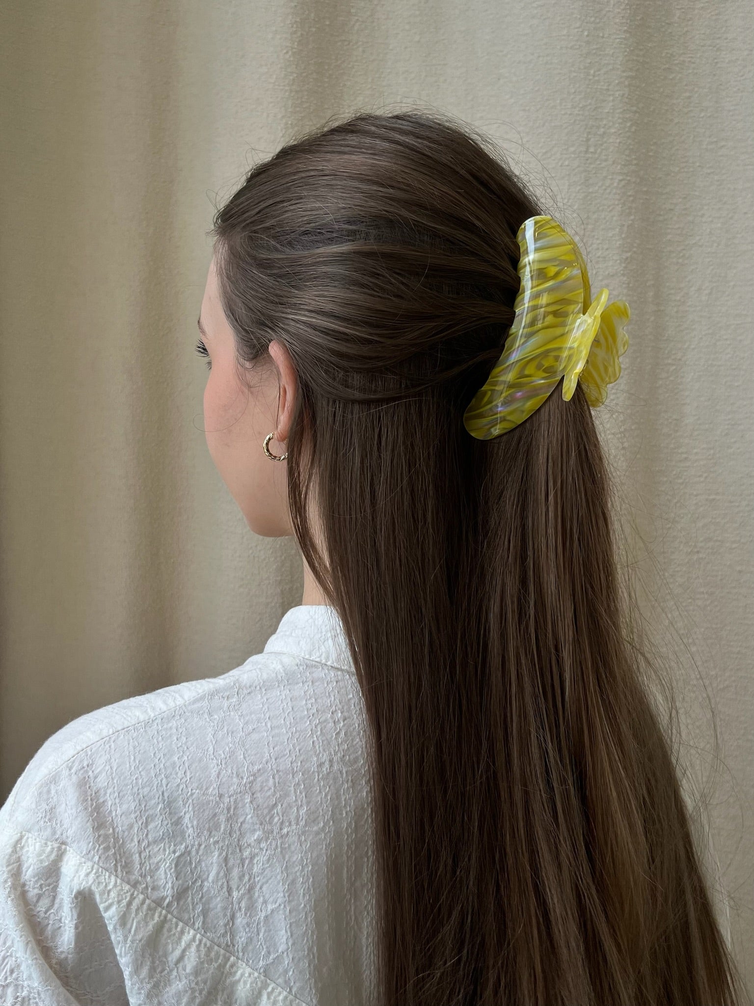 LARGE YELLOW HAIR CLIP HELLE FRESH SUI AVA