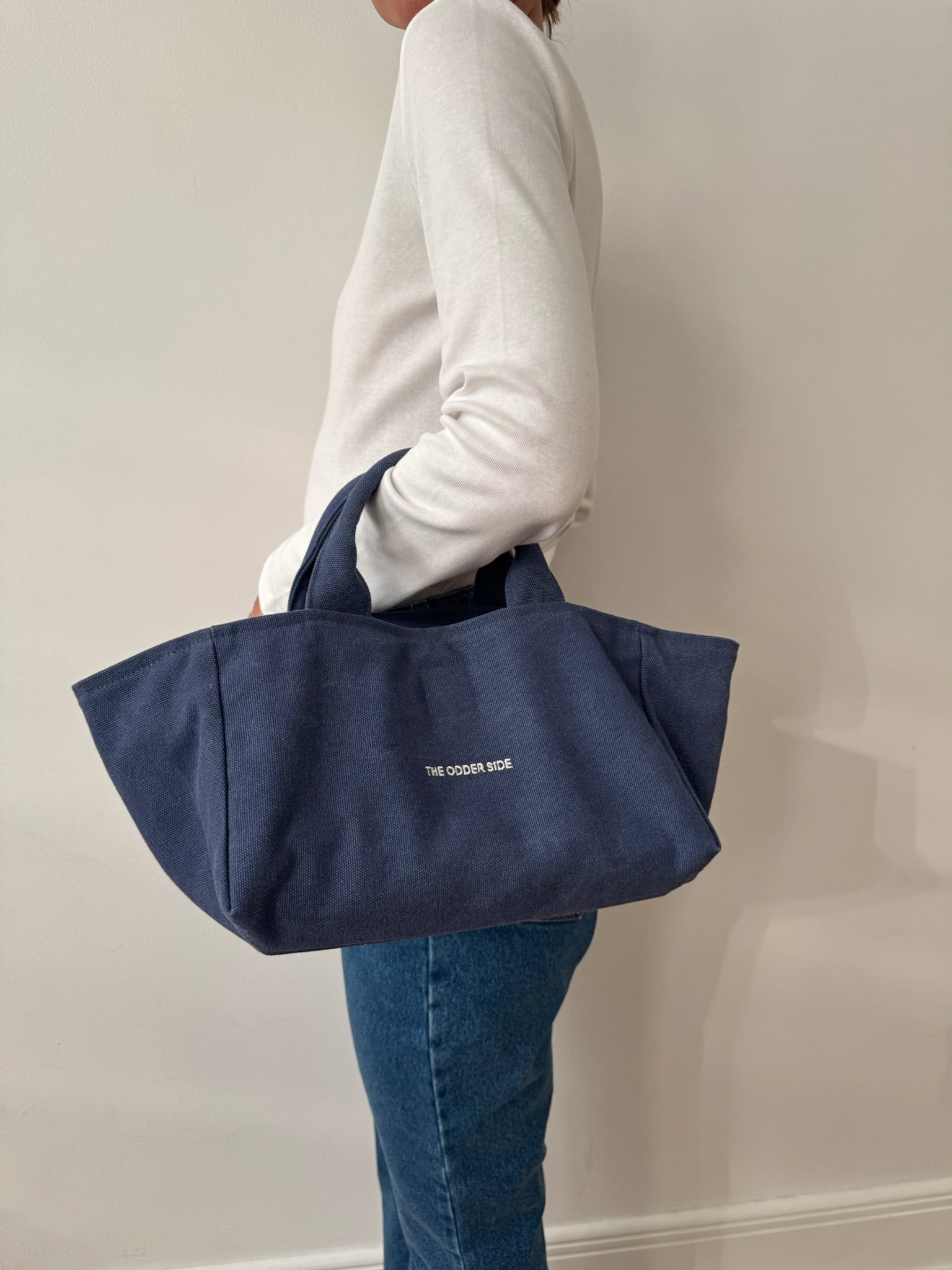 TOREBKA STREET NAVY