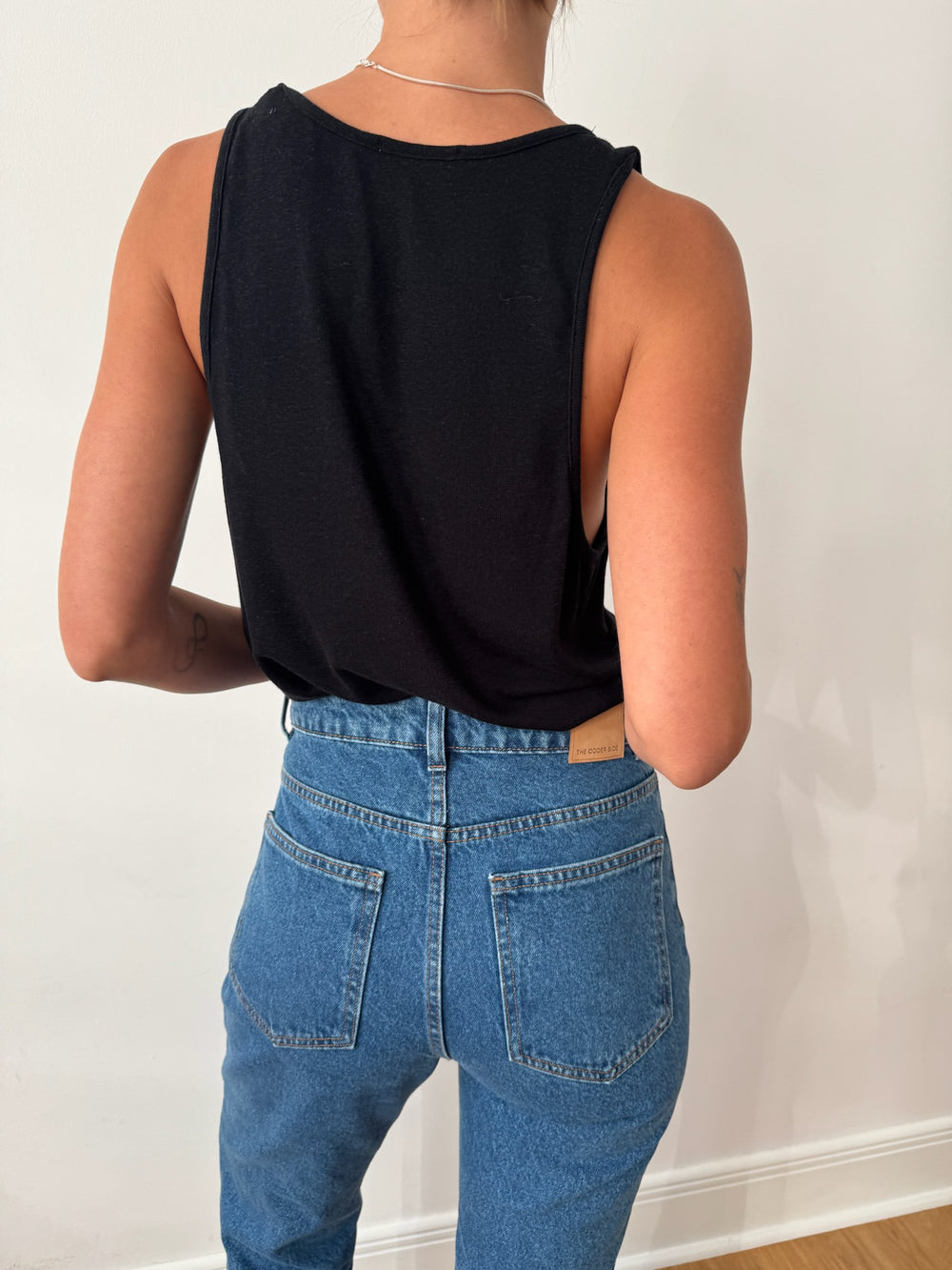 TOP LINN BLACK